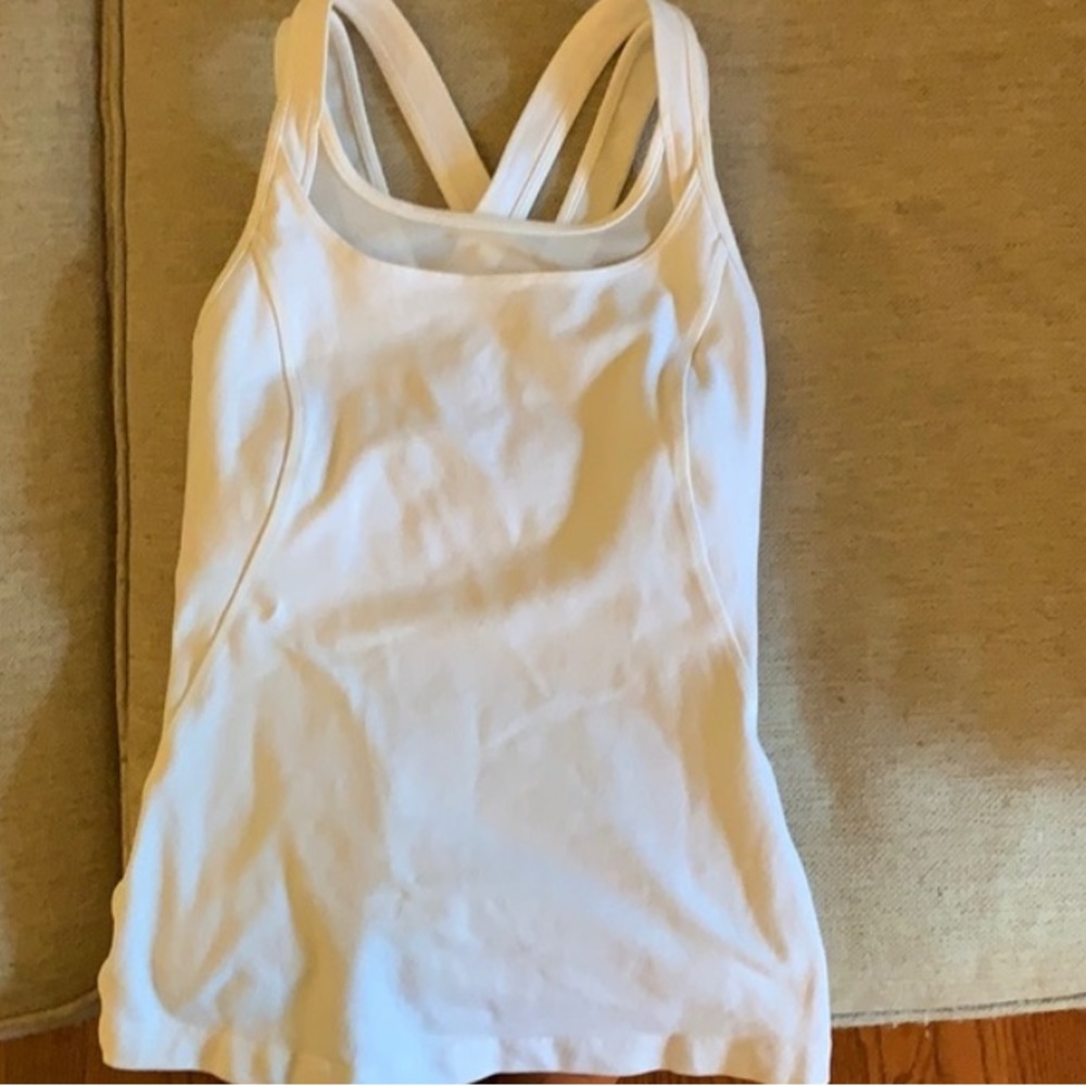 Lululemon Compassion Crisscross Strap Back Built In Bra White Tank Size 6 EUC